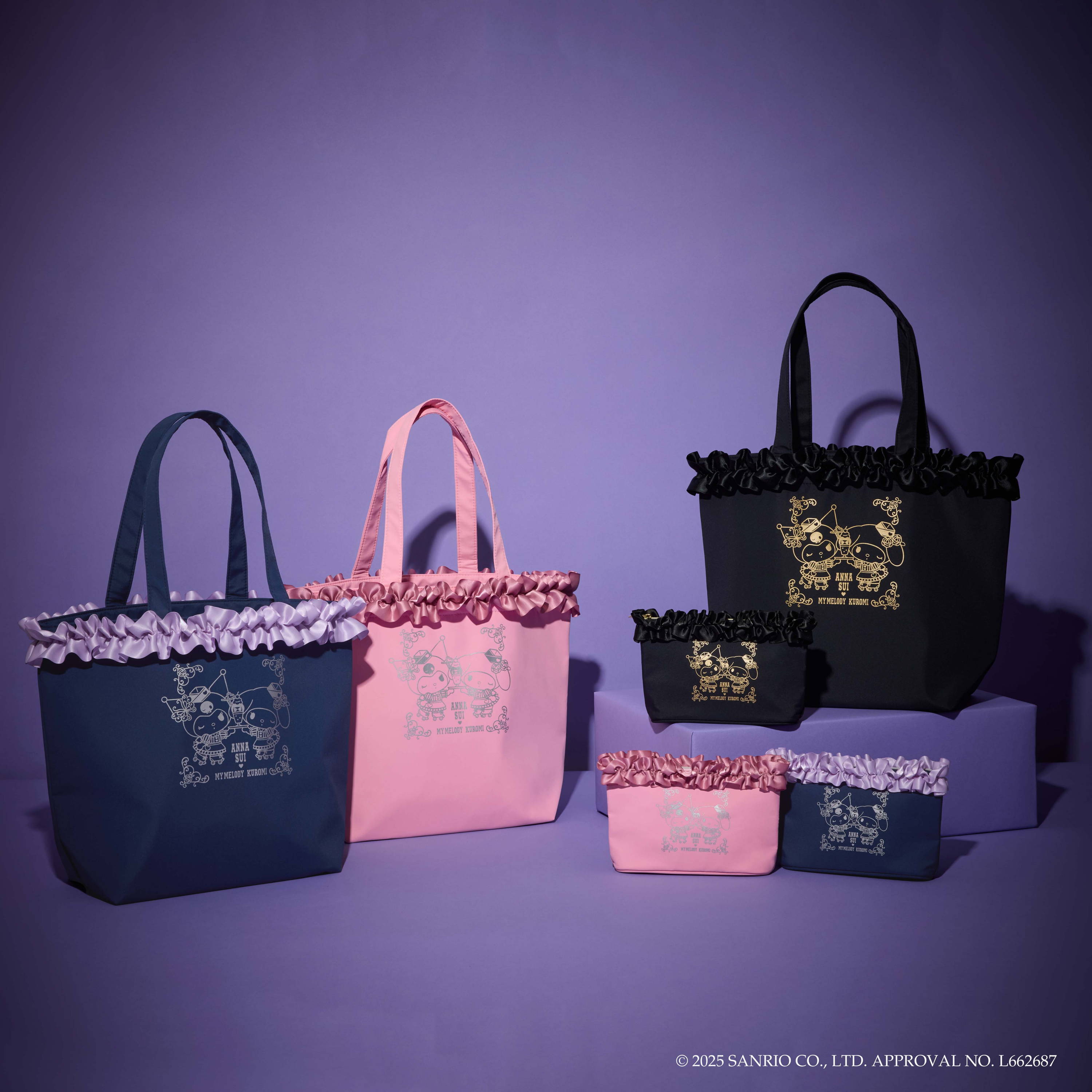 ANNA SUI トートバッグ 黒と紫 ANNA SUI トートバッグ ナイロン製 黒と紫